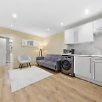 London Bridge Apartments