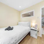 London Bridge Apartments